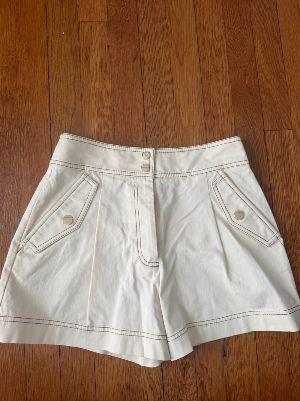 Veronica Beard Cream Women’s Shorts with Contrast Stitching